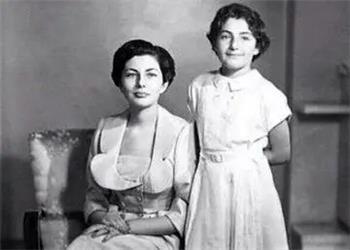 خاطرات علم: بدبختی که به سر والاحضرت ثریا آمد بیشتر به علت بدرفتاری با شهناز بود