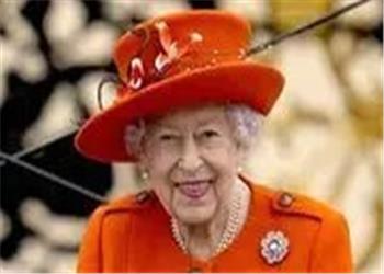 ملکه الیزابت دوم در جوانی و سوار بر اسب؛ سال 1320 /عکس