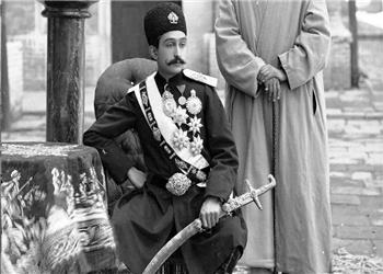 آگهی عجیب در روزنامه کیهان | مجلس چهلم برای پسر مظفرالدینشاه! | عکس